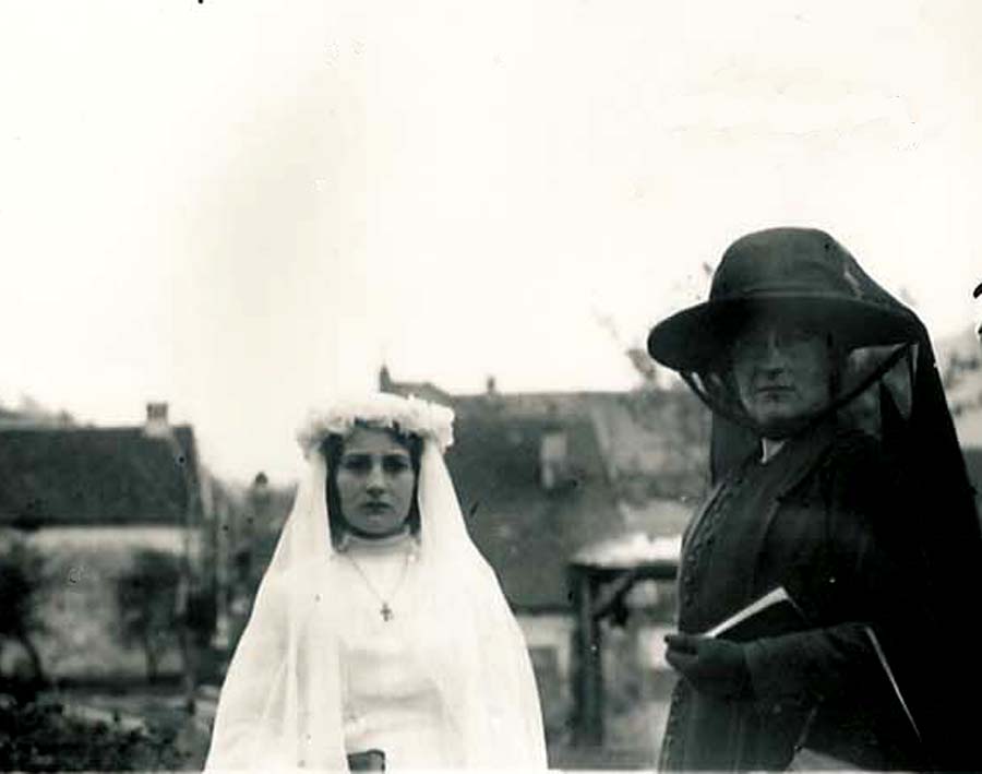 C07NauroyCommunion.jpg