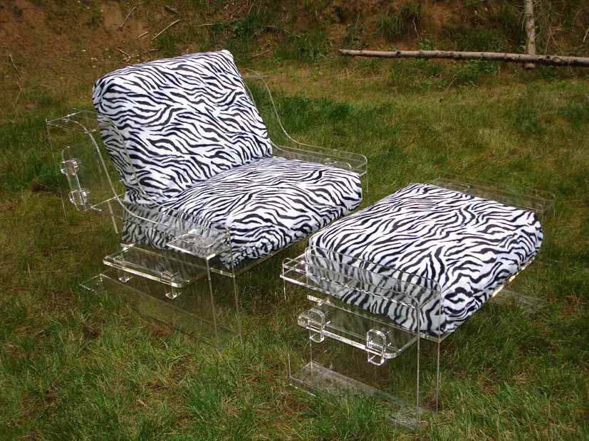 02FauteuilTabouretZebre.jpg