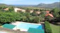 Piscine et vue mer